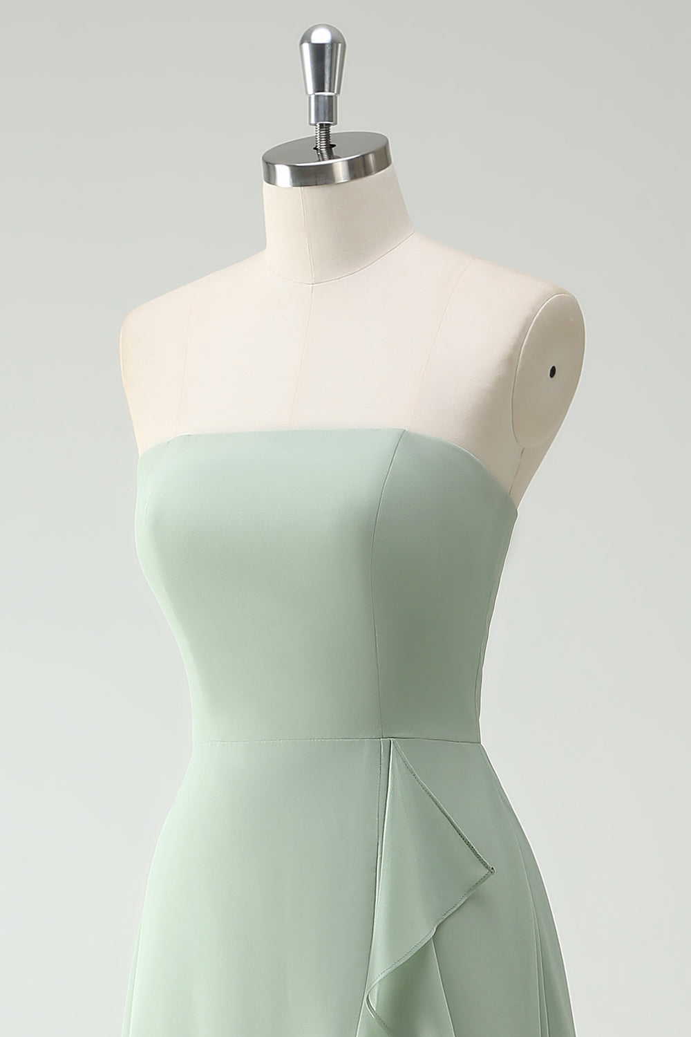 Robe longue bustier vert sauge, A-ligne avec fente et volants demoiselle d’honneur